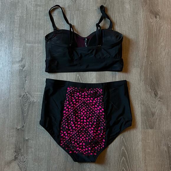 Torrid Bikini Pin-Up-Girl Style Hot Pink Black like NEW lazer  cut 14 16 - Picture 6 of 13